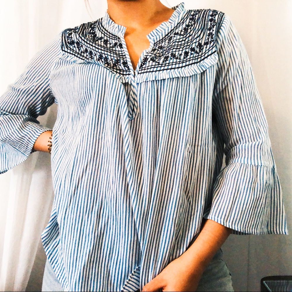 Abercrombie and Fitch Peasant Top Blue and White